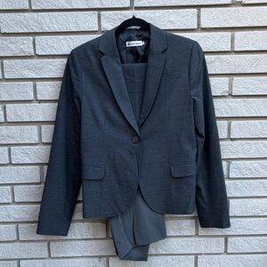 Queen Mum Maternity Classic One Button Suit Grey Size 40